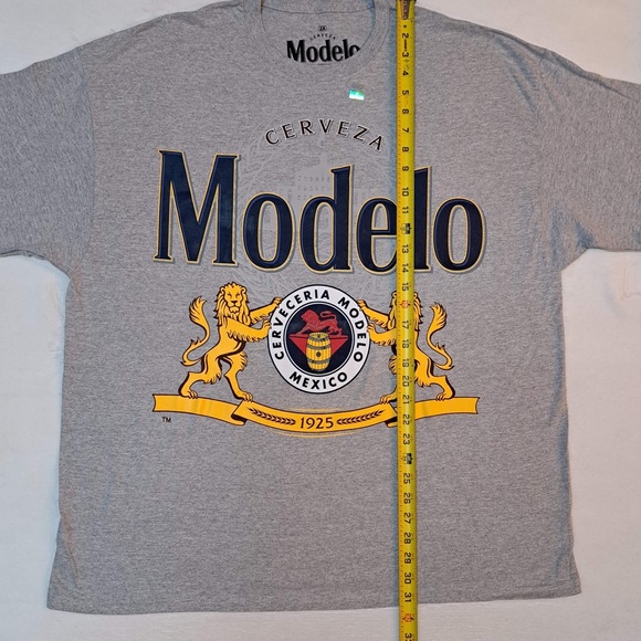 XXL Official Modelo Cerveza T-shirt - Picture 6 of 6